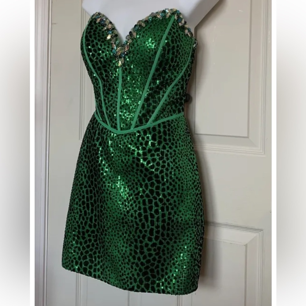 Alyce Design Green Pageant/Prom Dress
